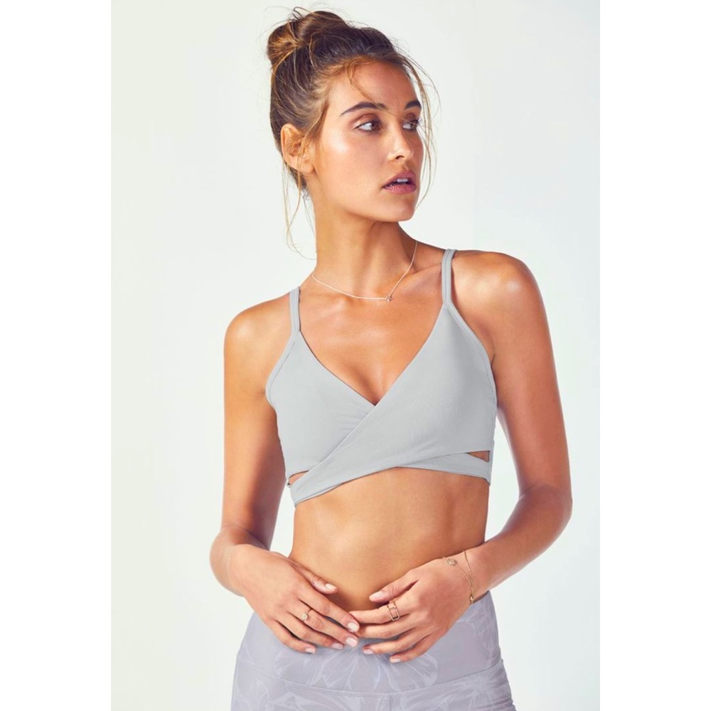 Fabletics Tami Low Impact Sports Bra - light gray